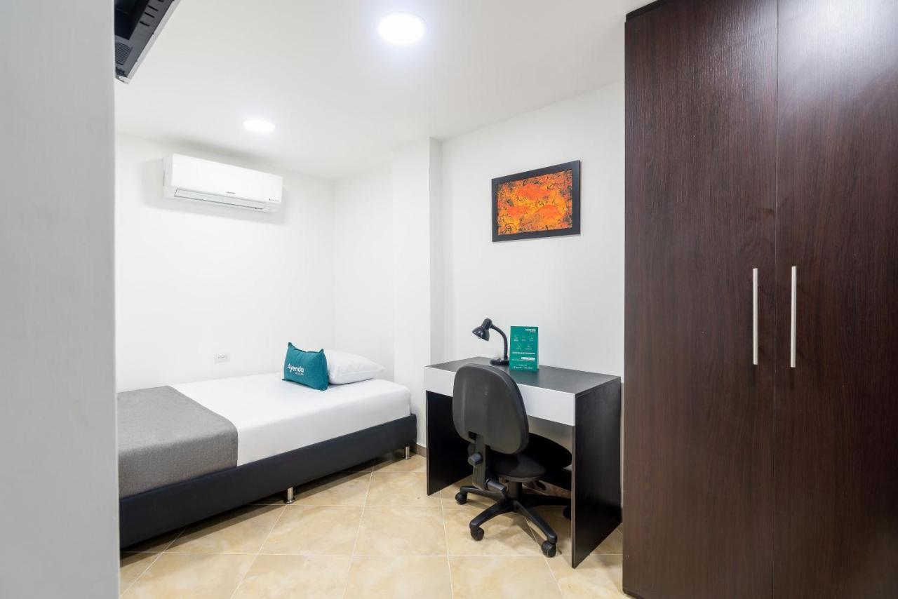 Ayenda Coliving La 78A Hotel Medellín Exterior foto