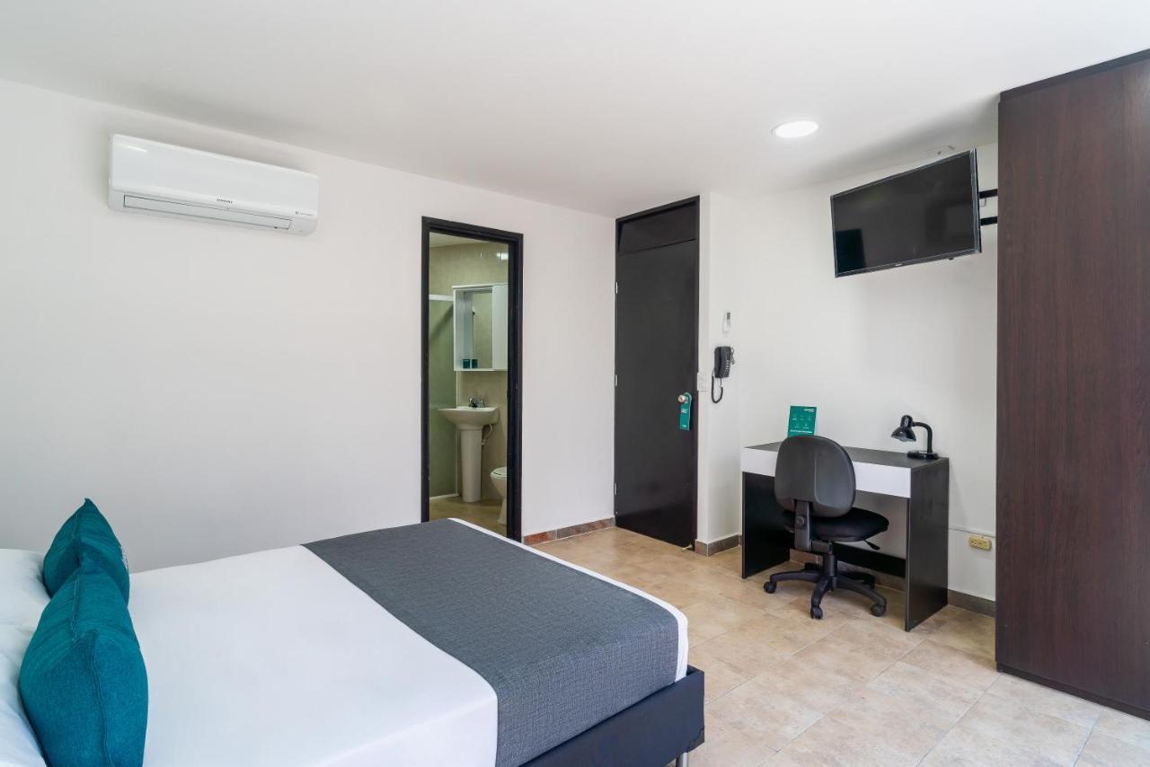 Ayenda Coliving La 78A Hotel Medellín Exterior foto