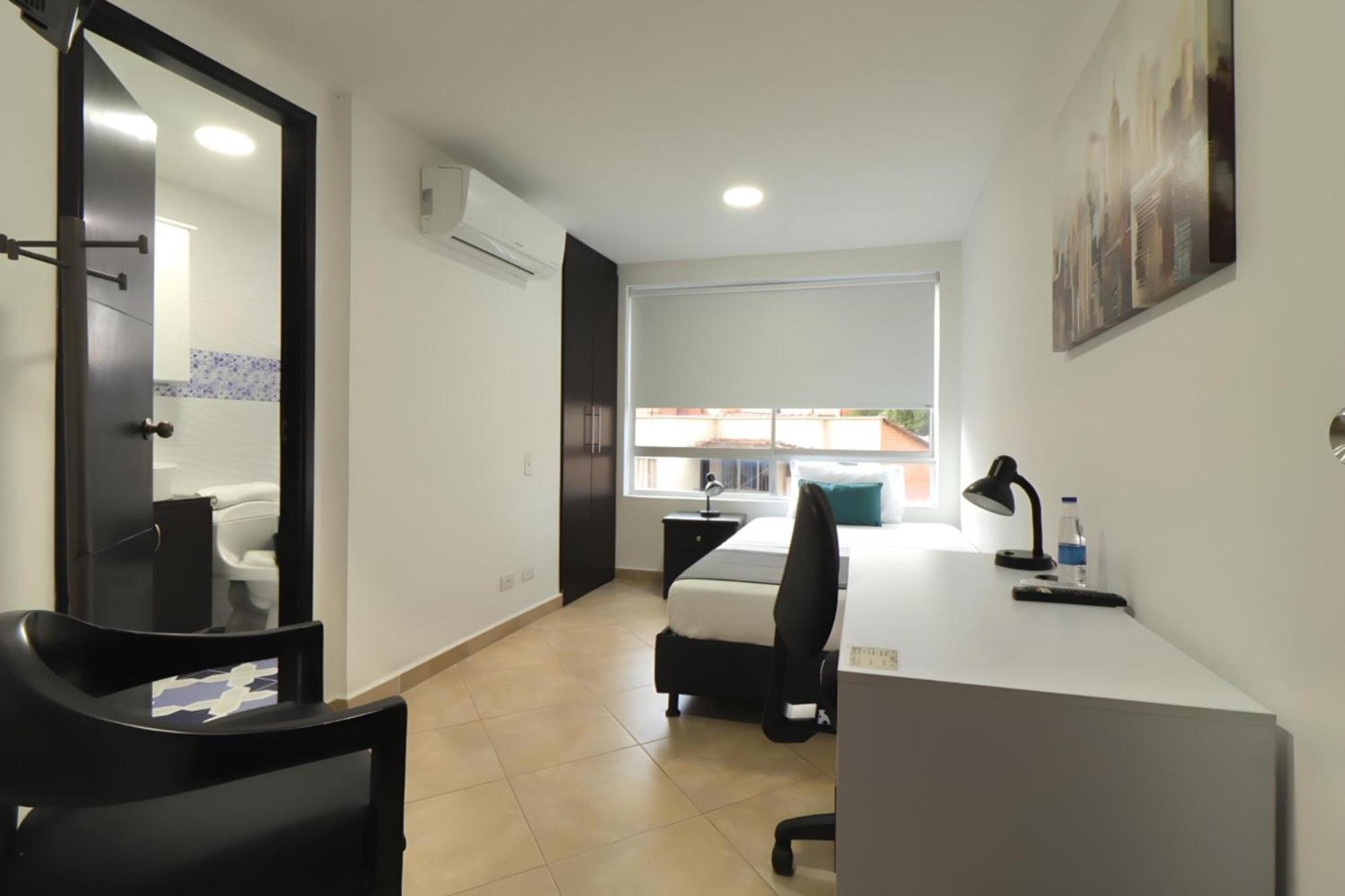 Ayenda Coliving La 78A Hotel Medellín Exterior foto